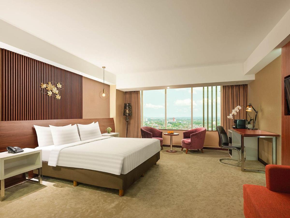 The Alana Yogyakarta Hotel And Convention Center Sleman  Exterior foto