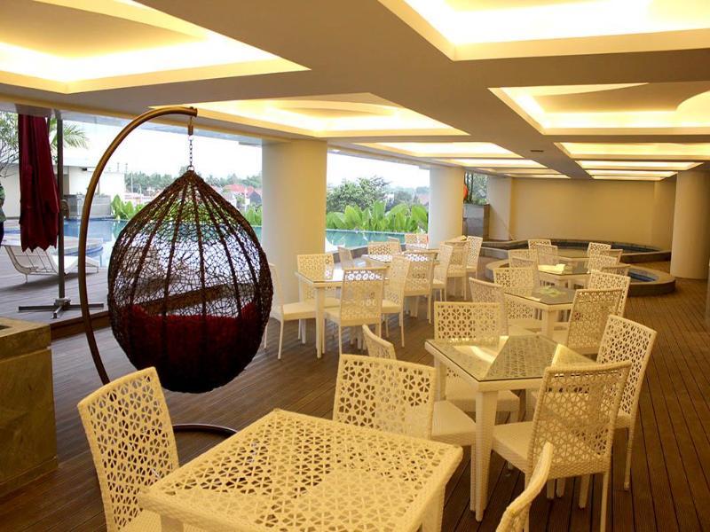 The Alana Yogyakarta Hotel And Convention Center Sleman  Exterior foto