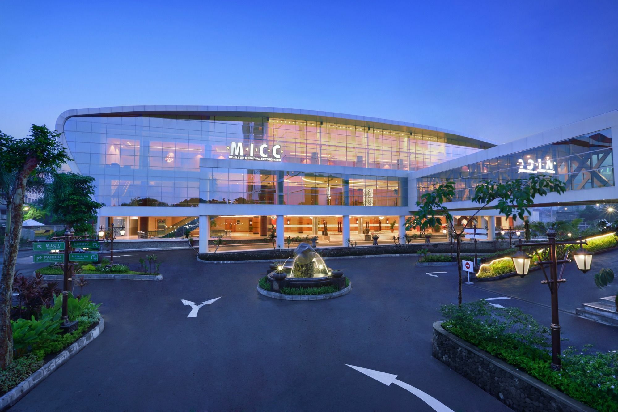 The Alana Yogyakarta Hotel And Convention Center Sleman  Exterior foto